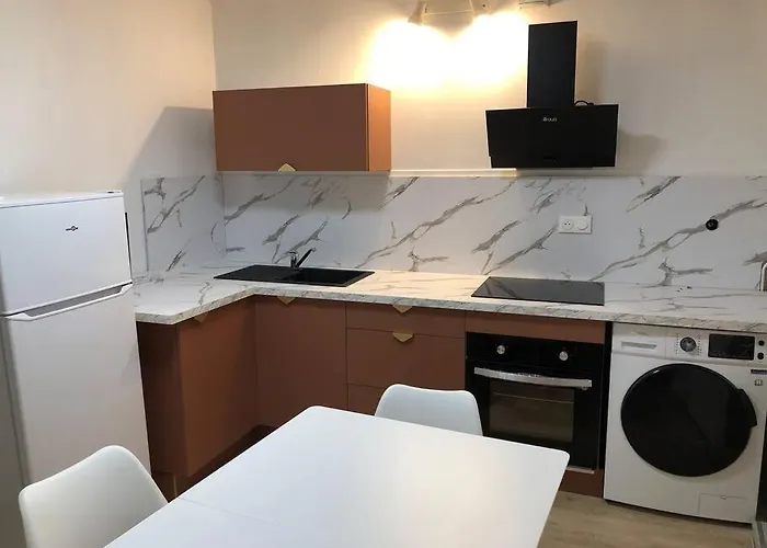 ღ Le Cypriano • T2 Au Centre De Avec Parking Valence (Drome)